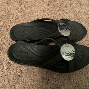 Size 10 crocs platform sandal
